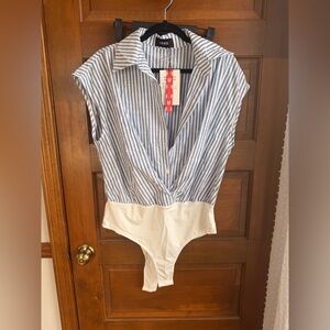 Cider Sleeveless Button Down Blouse